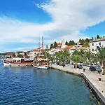 Charmante Und Luxurioese La Casa Del Capitano By Interhome Ražanj