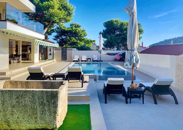 Charmante Und Luxurioese La Casa Del Capitano By Interhome * Ražanj