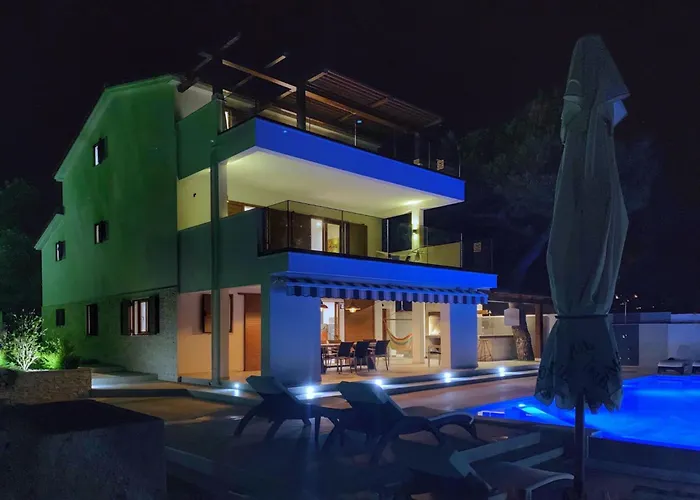 Charmante Und Luxurioese La Casa Del Capitano By Interhome * Ražanj